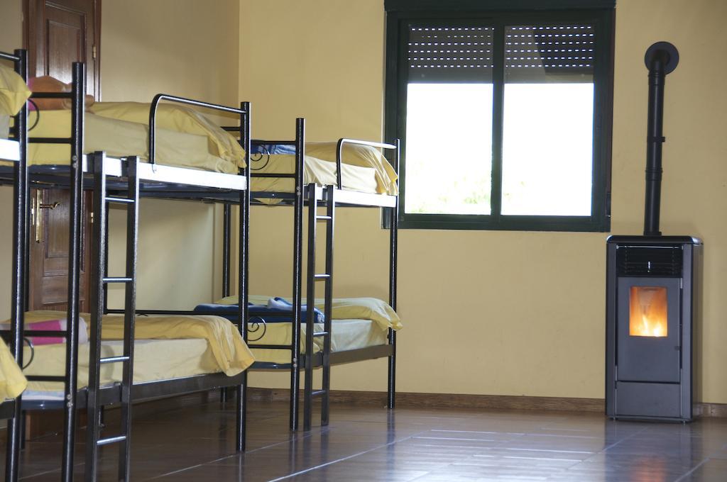 Albergue Los Blasones 사리아루고 객실 사진