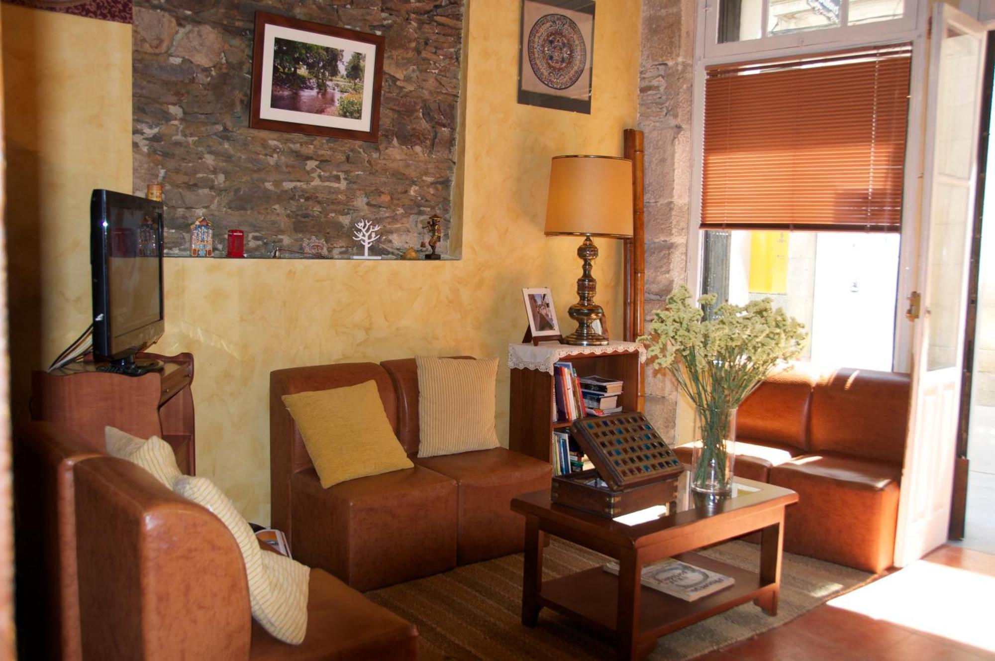 Albergue Los Blasones 사리아루고 외부 사진