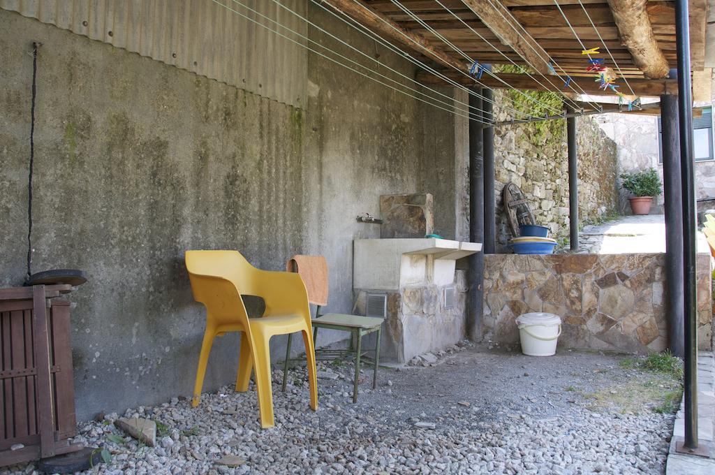 Albergue Los Blasones 사리아루고 외부 사진