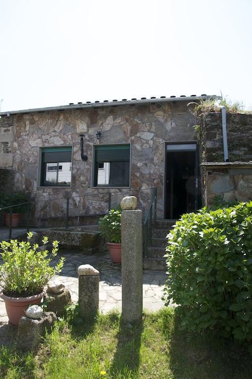 Albergue Los Blasones 사리아루고 외부 사진